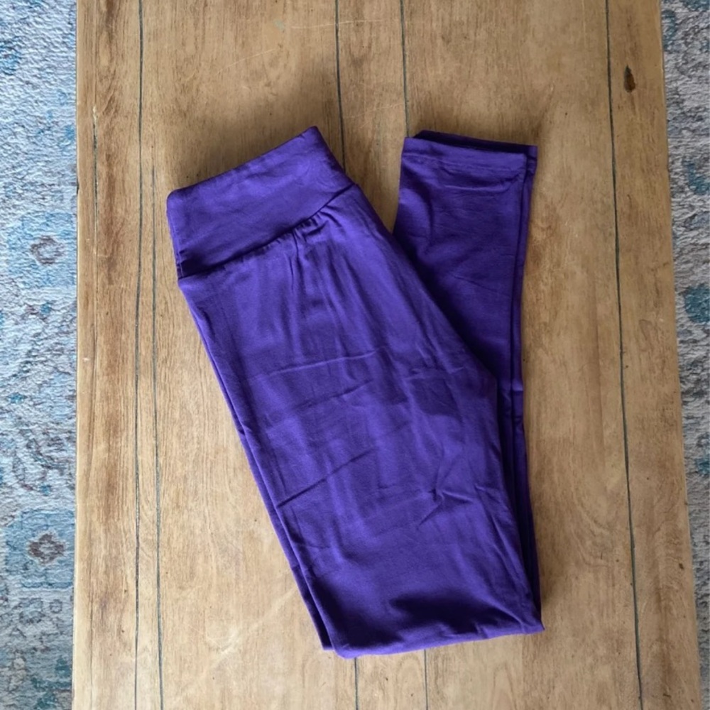 LulaRoe OS purple leggings